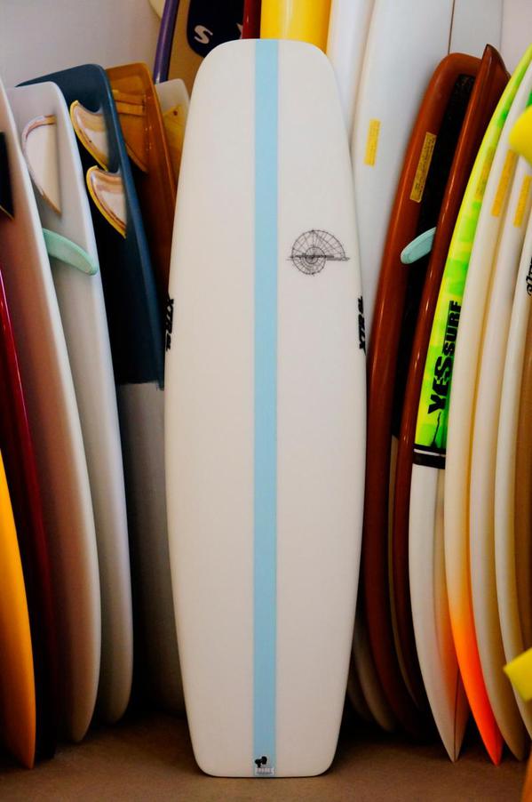 USED BOARDS (Hydrodynamica Golden Mean Machine 5'8"XTR Stringerless)