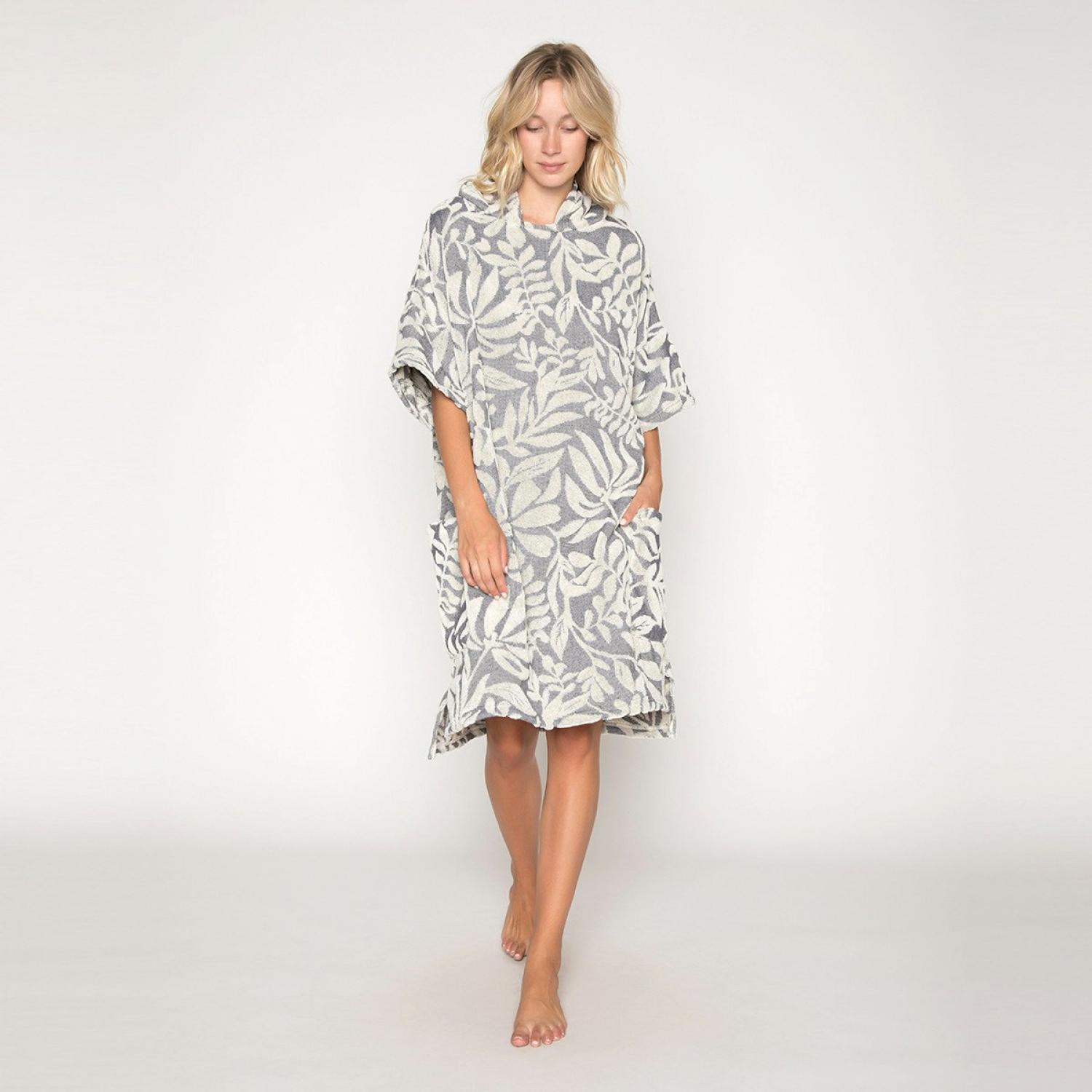 Seea Muir Poncho Navy Kelp