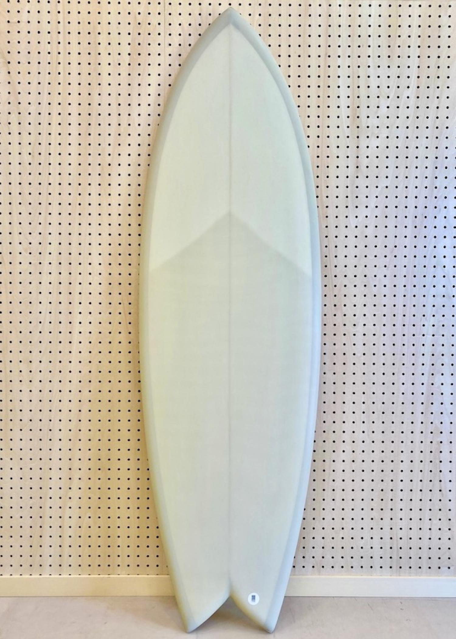 RMD SURFBOARD 5.10 Marcy Fish