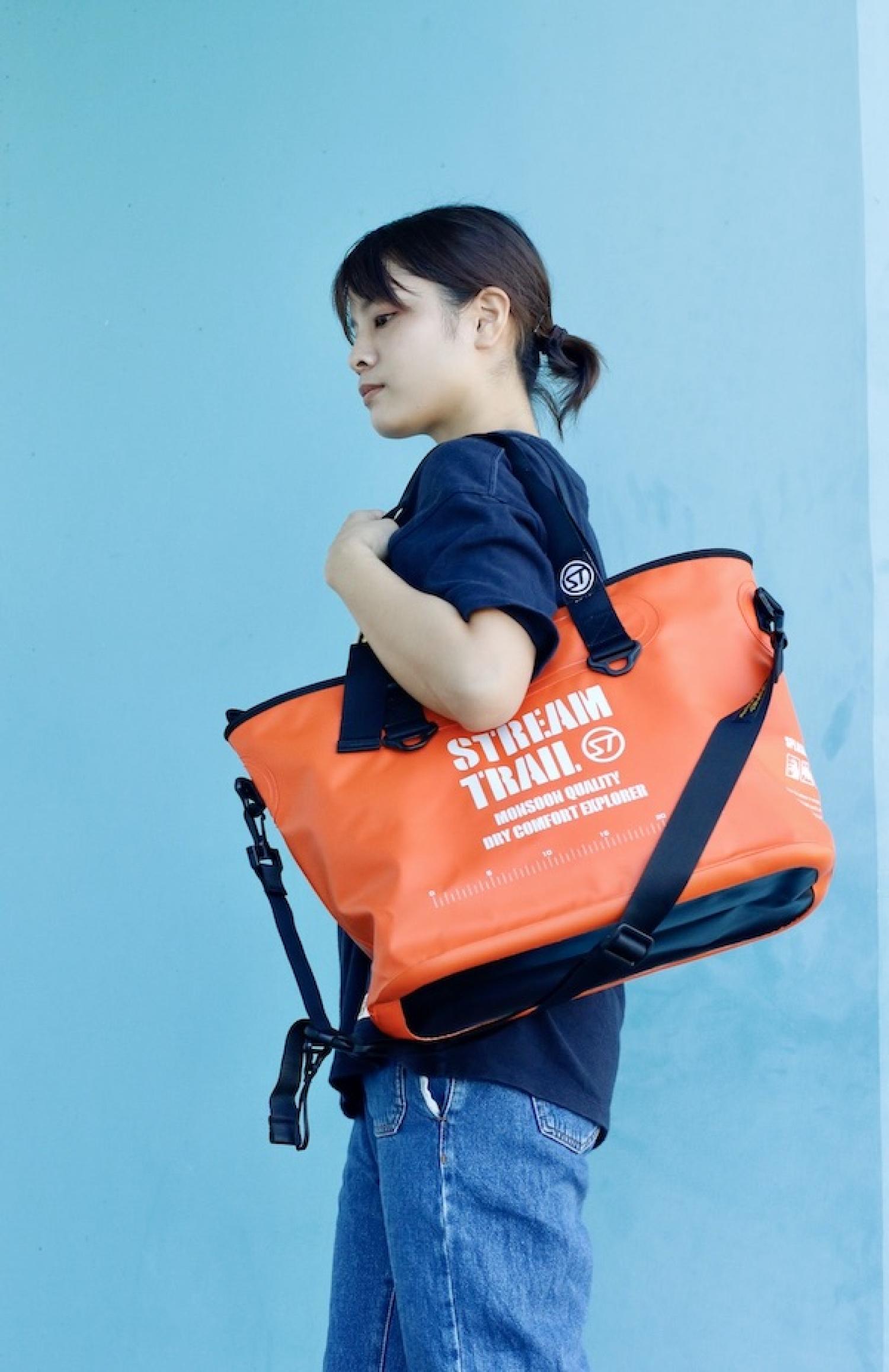 容量23L防水のトートバッグ