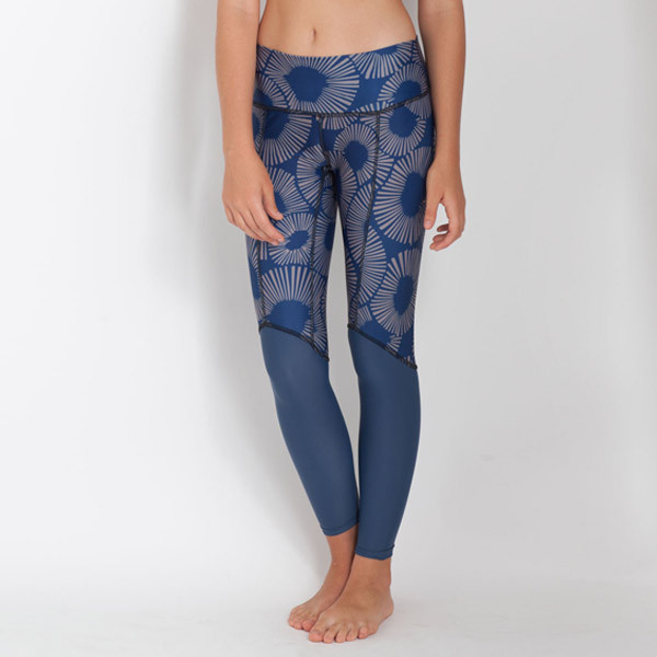 calafia-legging-bluefossil03.jpg