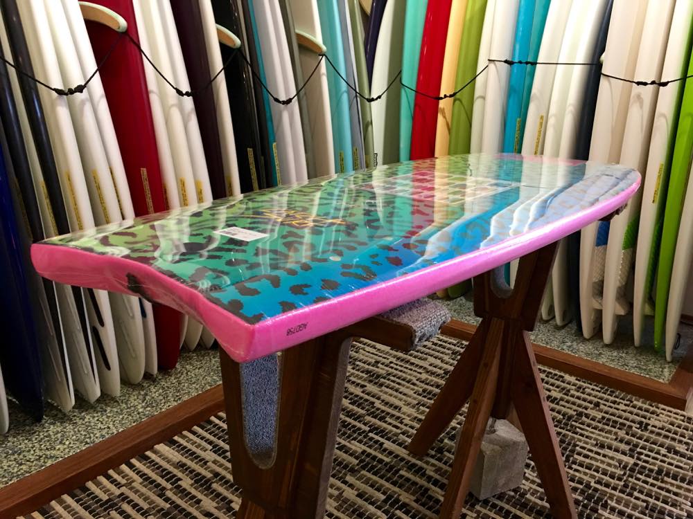 BEATER Original TWIN FIN 4.6 (54inch) Neon Pink|沖縄