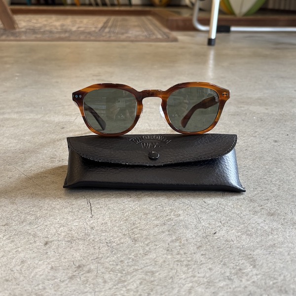 UNCROWD×WAX Shades 