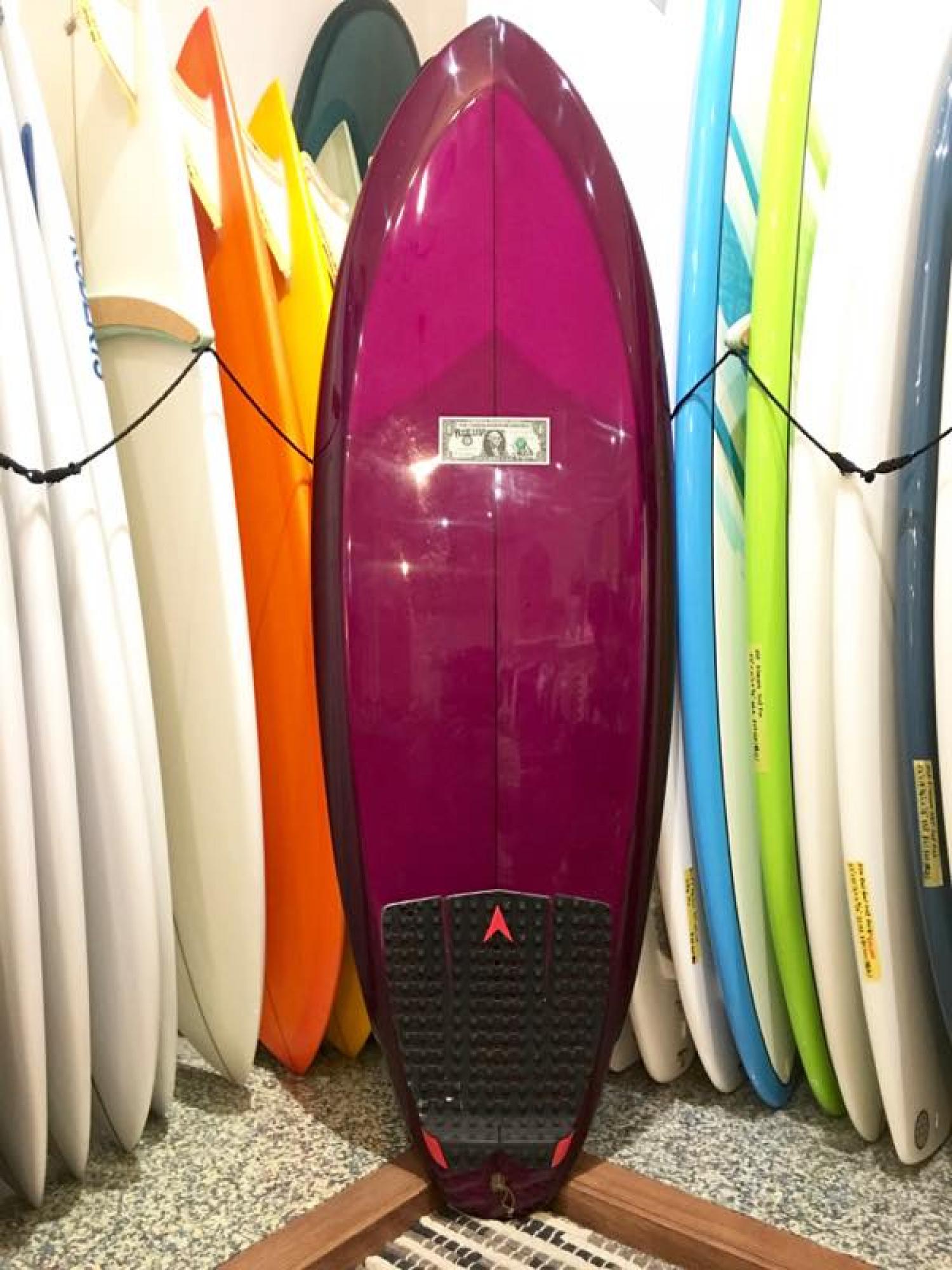 USED BOARDS （McCallum Surfboards Dela soul 5.6）
