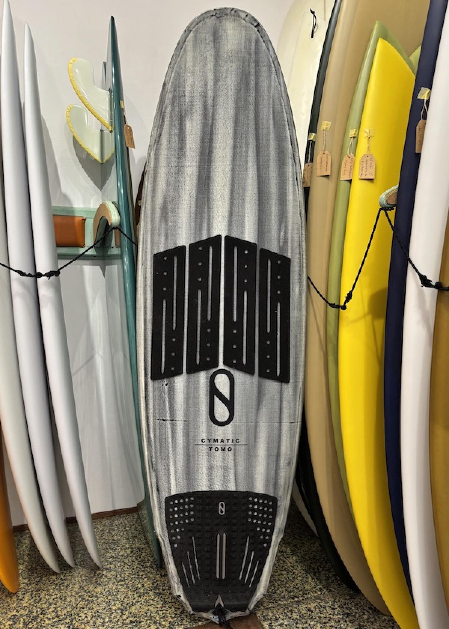 USED (Slater Designs Volcanic Cymatic surfboard 5.6)