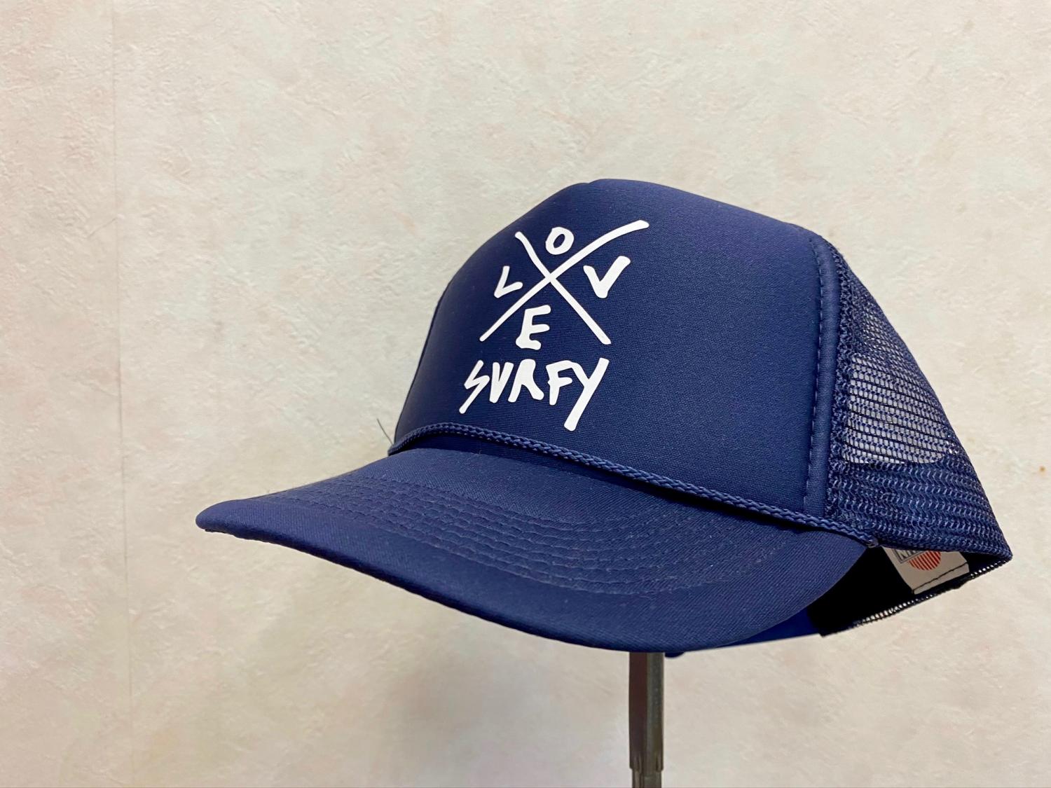 LOVE Surfy Design TRUCKER HAT
